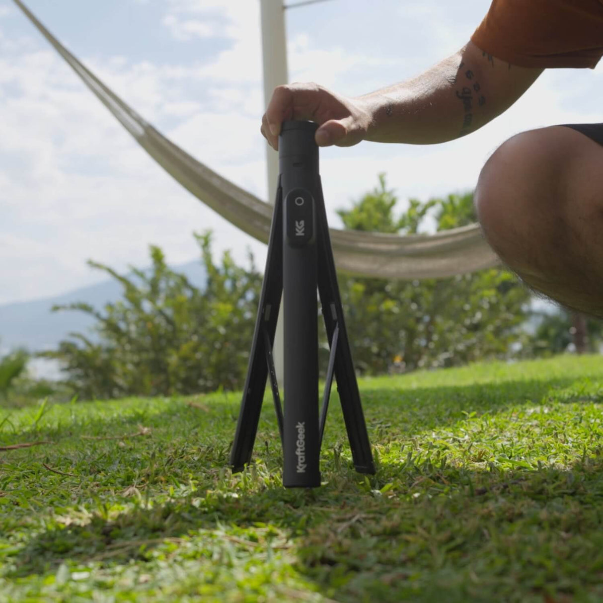 JustTap™ Tap-To-Open Tripod