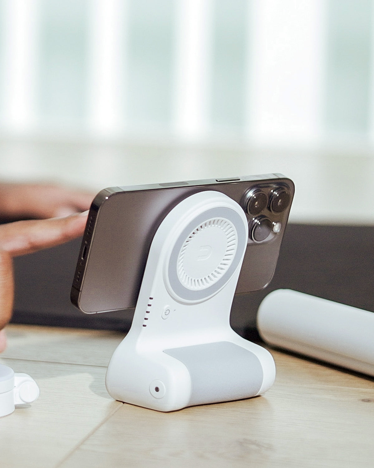 PowerShutter™ Power Bank Stand – KraftGeek